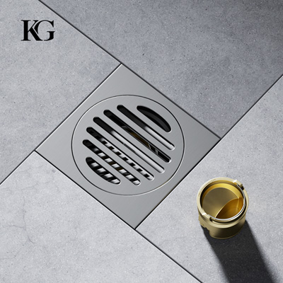 ������©